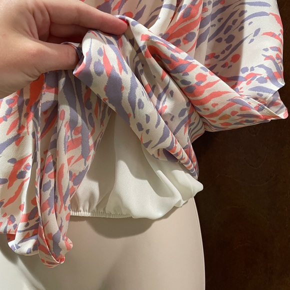 Impeccable, pig-One shoulder Flowy Blouse - Picture 5 of 8